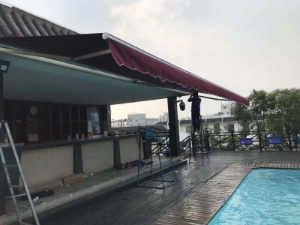 伸縮遮（zhē）陽雨篷